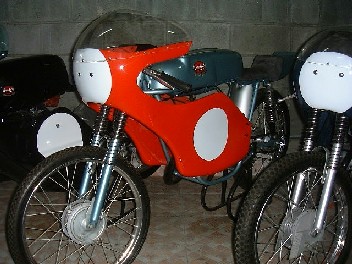 Mondial 67 50 cc corrida.jpg