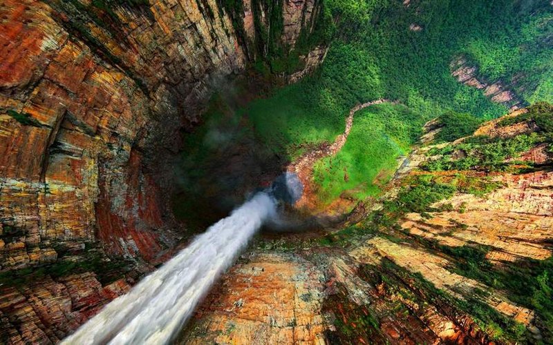 Dragon-Falls-Venezuela-11.jpg