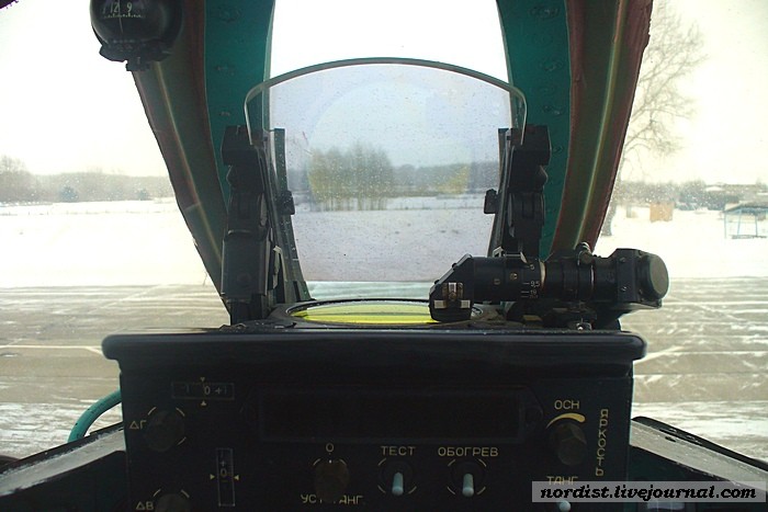 вид из кабины МиГа-31.jpg