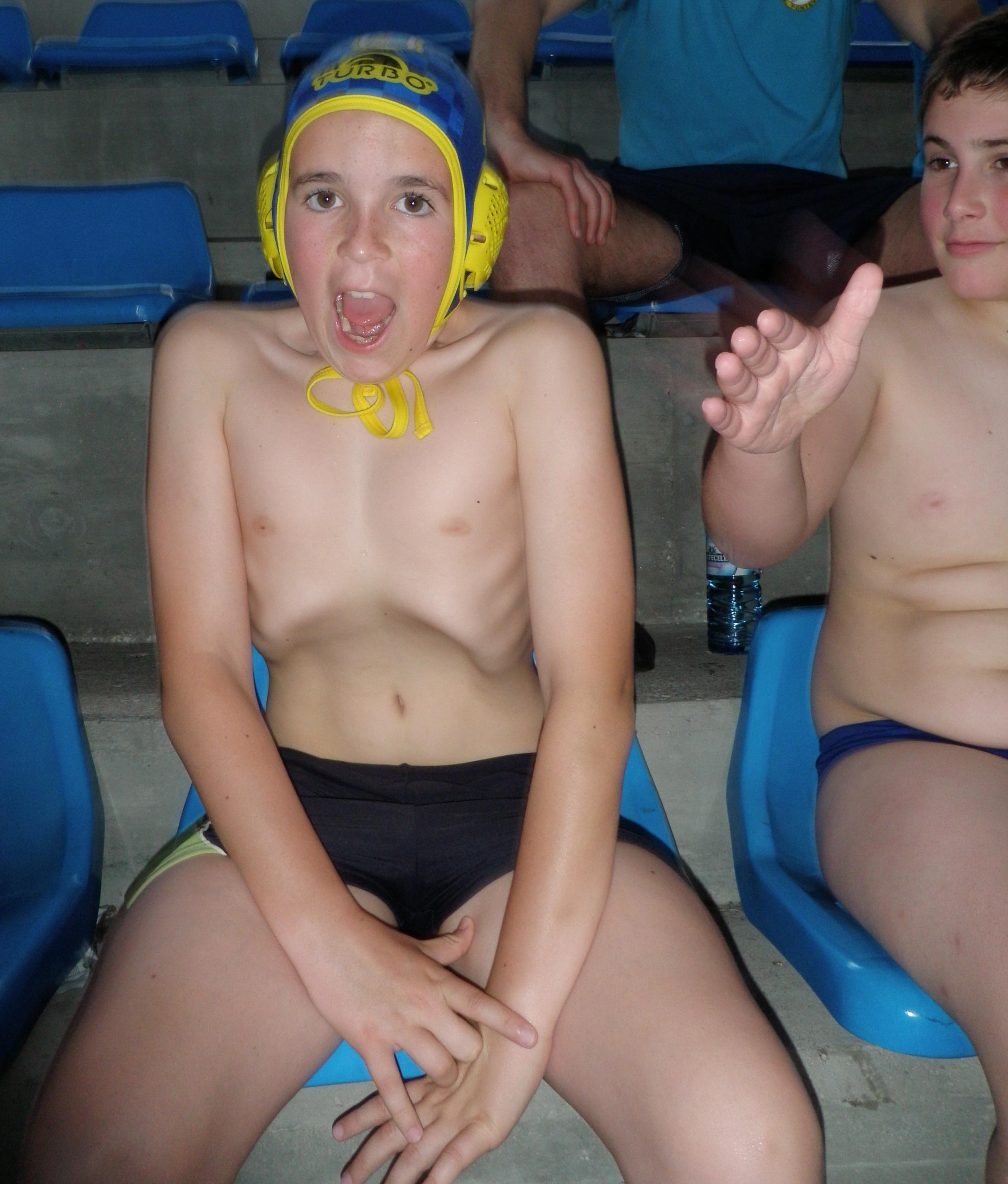 Waterpolo_Spain_02_Boys_are_fat_