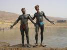 парни на Мертвом море.jpg