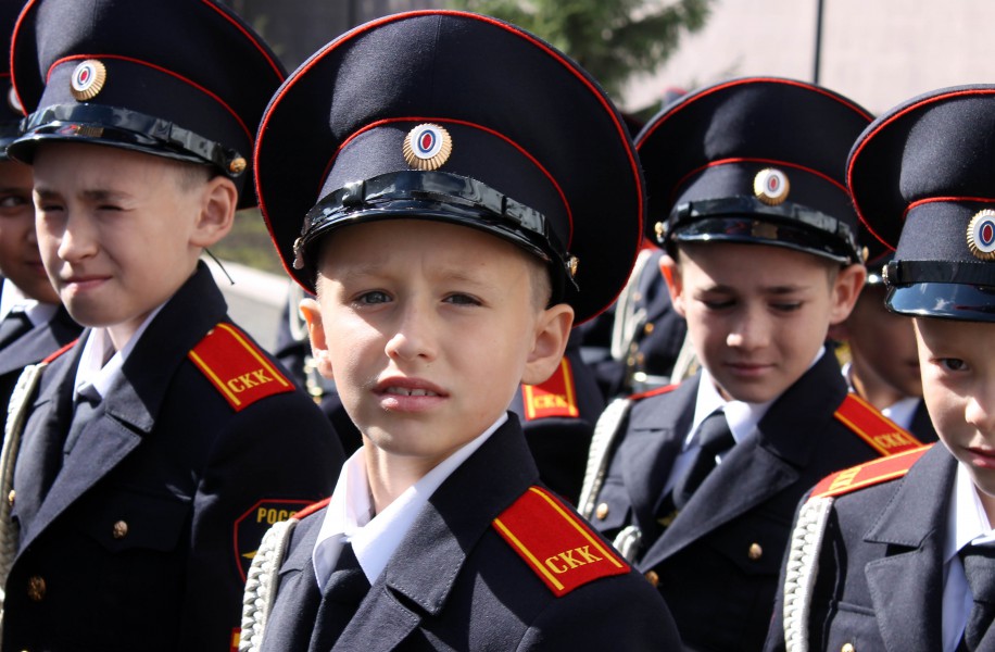 5 7 лет можно будет. Суворовское училище кадеты школа. Военная школа. Военная школа для мальчиков. Военная школа для детей.