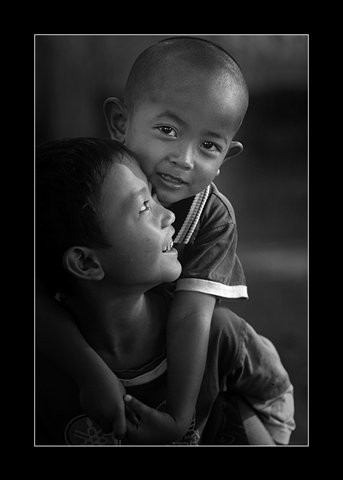 Indonesien Black and White and G