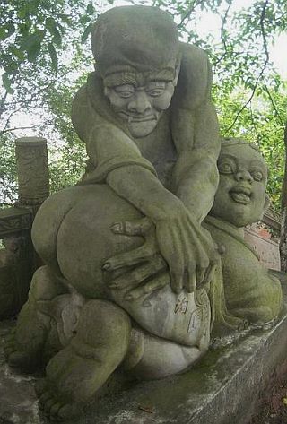 chinese-spanking-statue.jpg